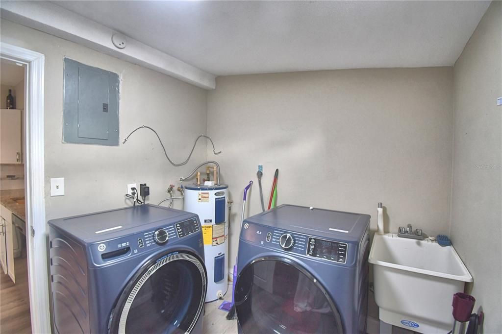 En Venta: $187,500 (2 camas, 1 baños, 1113 Pies cuadrados)
