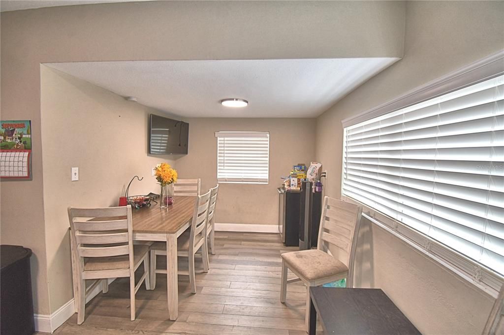 En Venta: $187,500 (2 camas, 1 baños, 1113 Pies cuadrados)