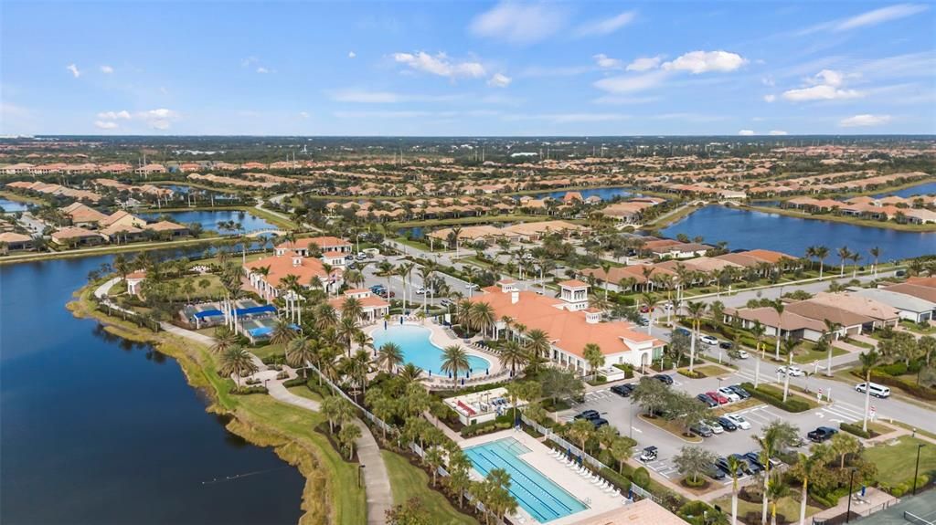 En Venta: $425,900 (2 camas, 2 baños, 1611 Pies cuadrados)