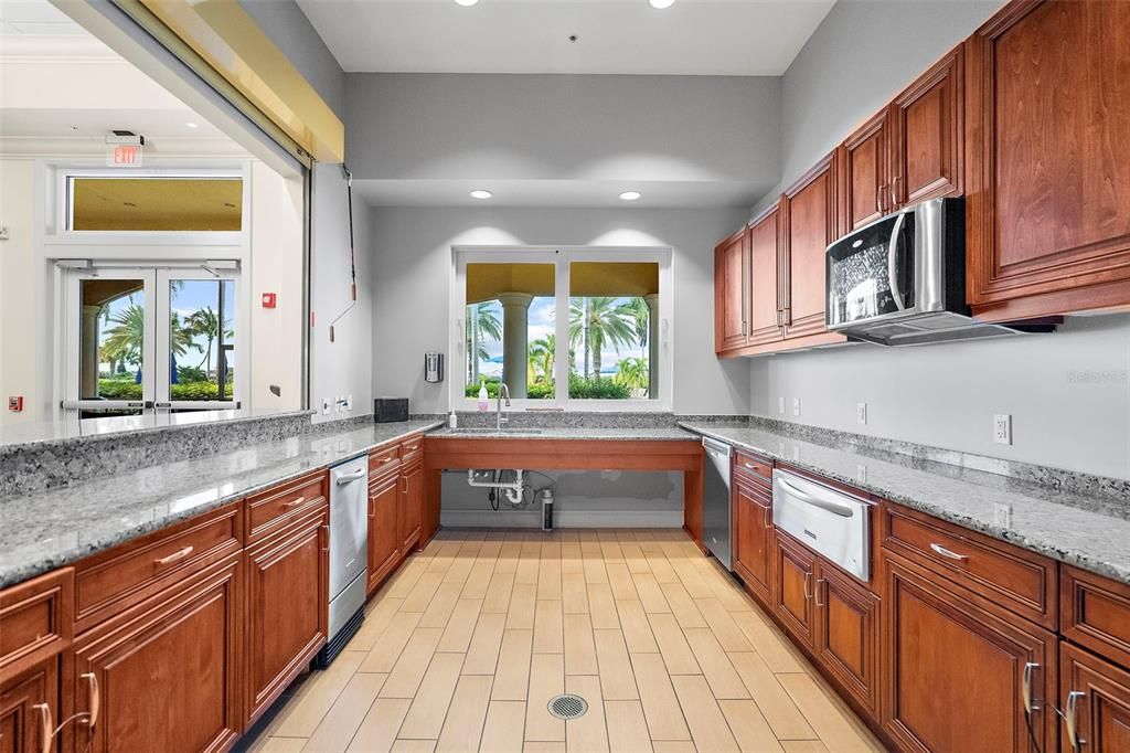 En Venta: $425,900 (2 camas, 2 baños, 1611 Pies cuadrados)
