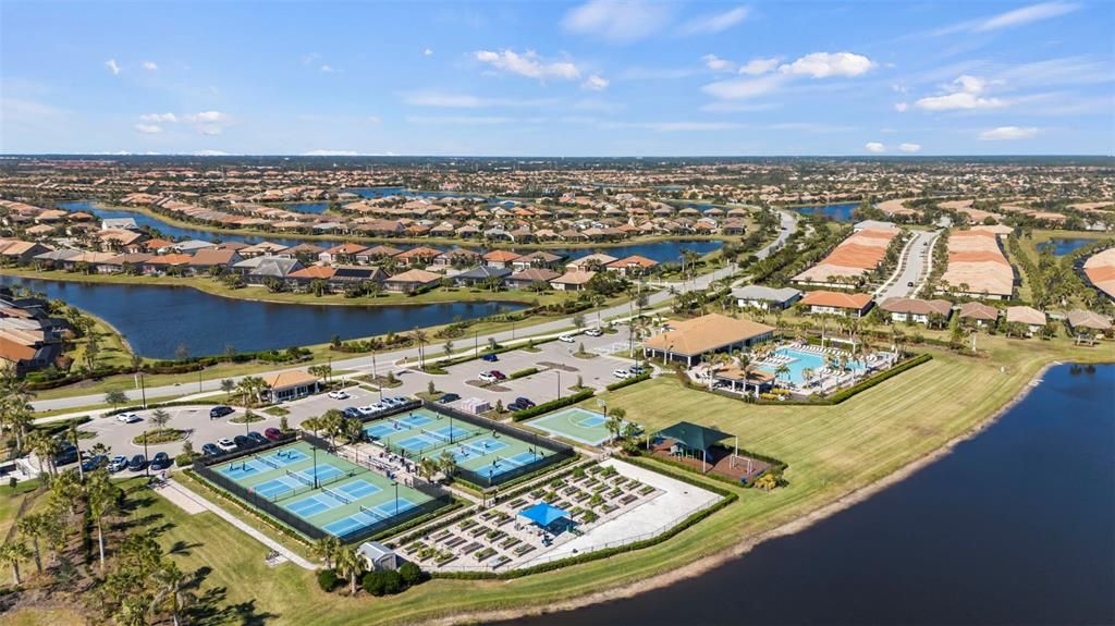 En Venta: $425,900 (2 camas, 2 baños, 1611 Pies cuadrados)