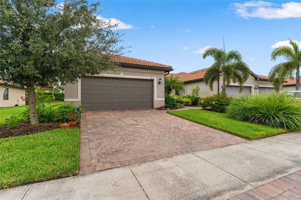 En Venta: $425,900 (2 camas, 2 baños, 1611 Pies cuadrados)