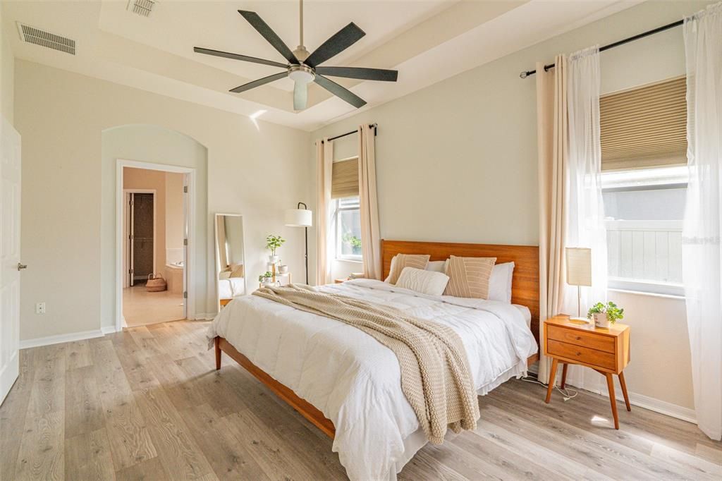 En Venta: $465,000 (4 camas, 3 baños, 2274 Pies cuadrados)