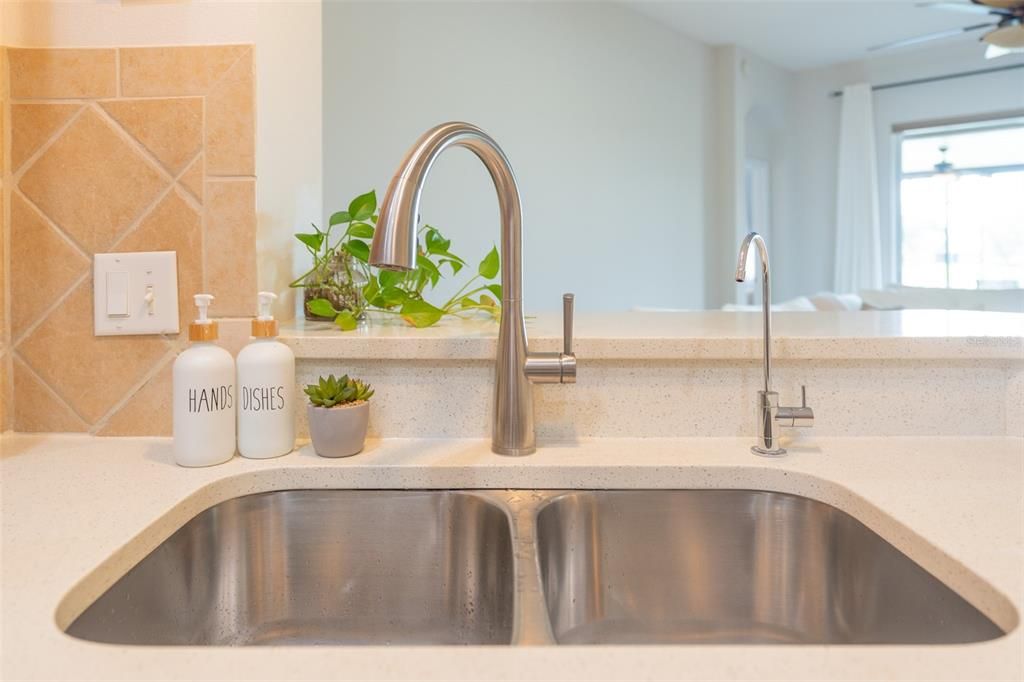 En Venta: $465,000 (4 camas, 3 baños, 2274 Pies cuadrados)