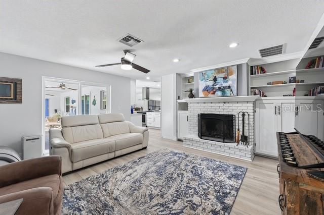 For Sale: $515,000 (3 beds, 2 baths, 1781 Square Feet)