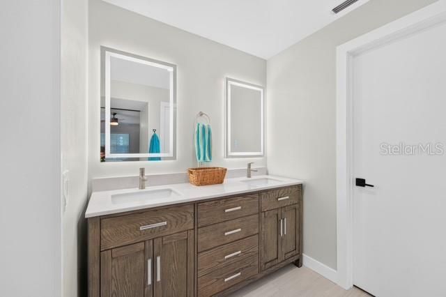 For Sale: $515,000 (3 beds, 2 baths, 1781 Square Feet)