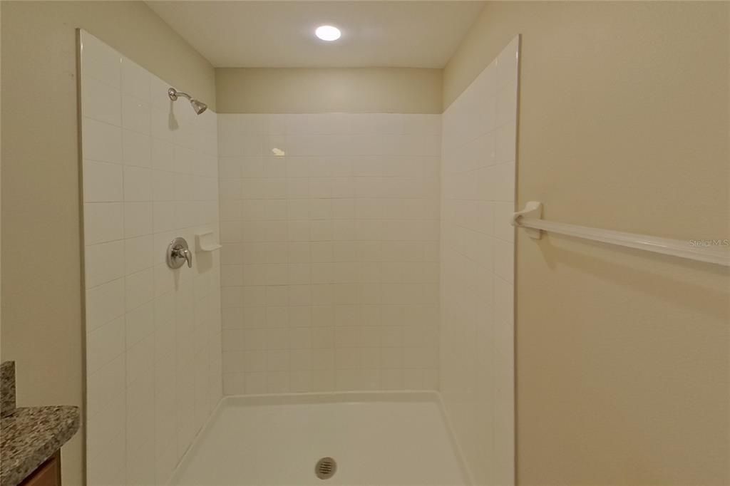 For Rent: $2,049 (3 beds, 2 baths, 1461 Square Feet)