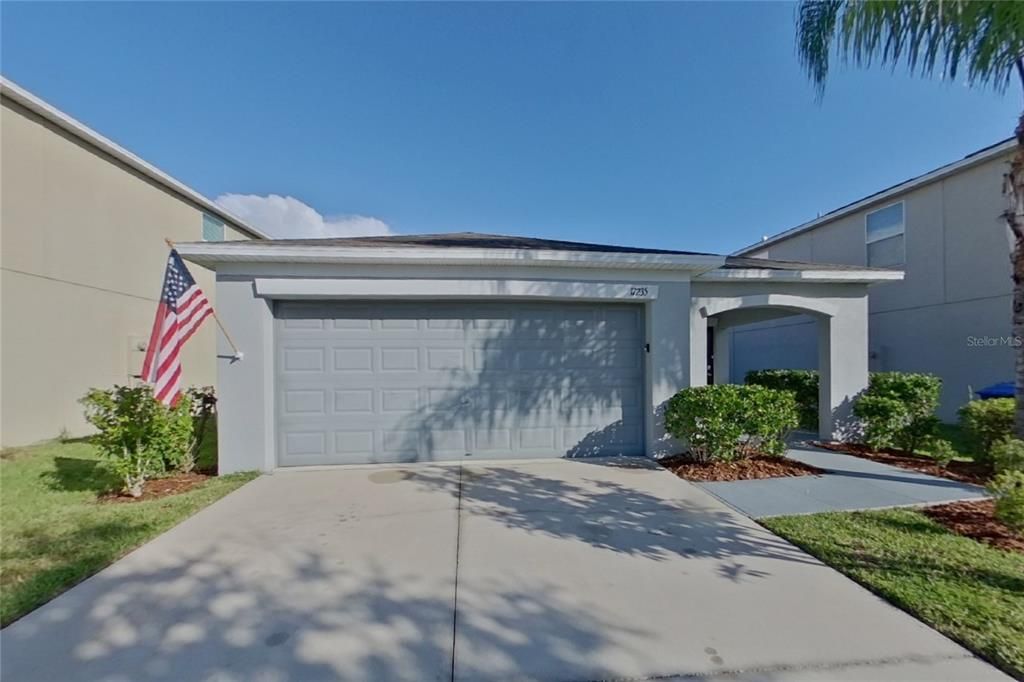 For Rent: $2,049 (3 beds, 2 baths, 1461 Square Feet)