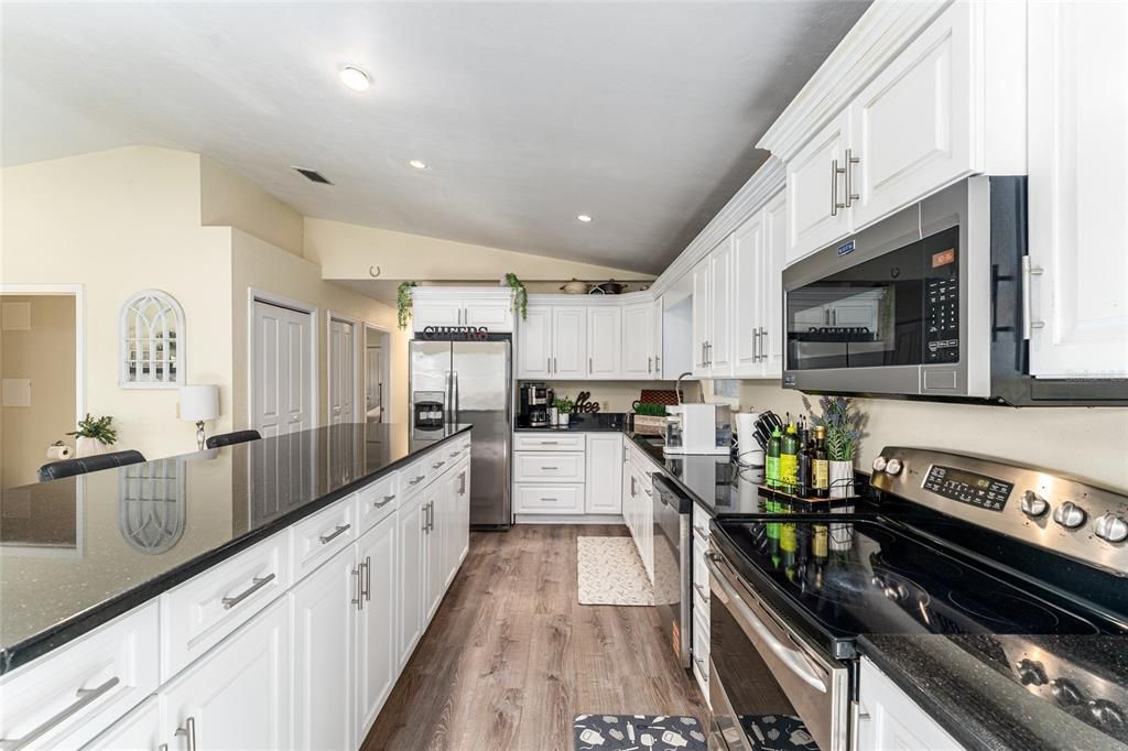 En Venta: $2,190,000 (3 camas, 3 baños, 1923 Pies cuadrados)