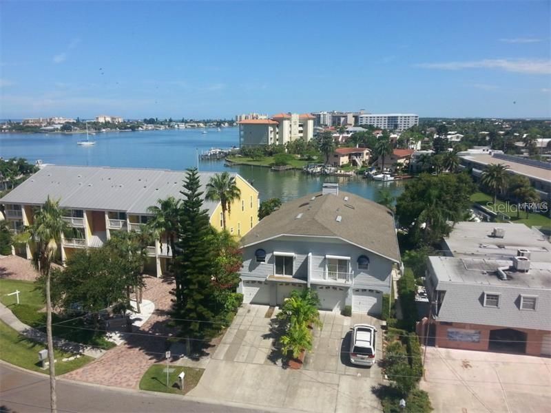 For Sale: $395,000 (2 beds, 2 baths, 1150 Square Feet)