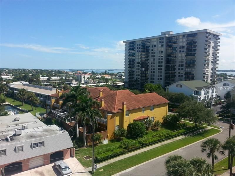 For Sale: $395,000 (2 beds, 2 baths, 1150 Square Feet)