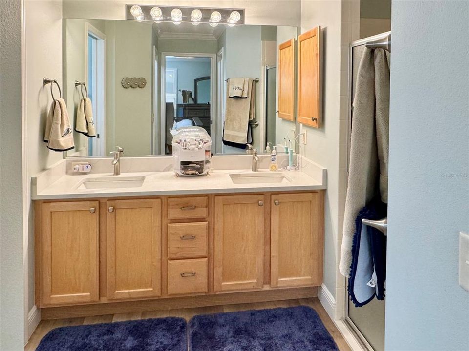 For Sale: $349,900 (3 beds, 2 baths, 1527 Square Feet)
