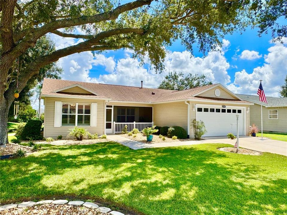 For Sale: $349,900 (3 beds, 2 baths, 1527 Square Feet)