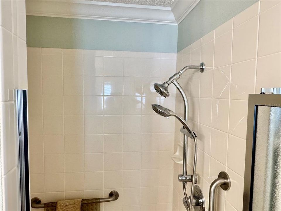 For Sale: $349,900 (3 beds, 2 baths, 1527 Square Feet)