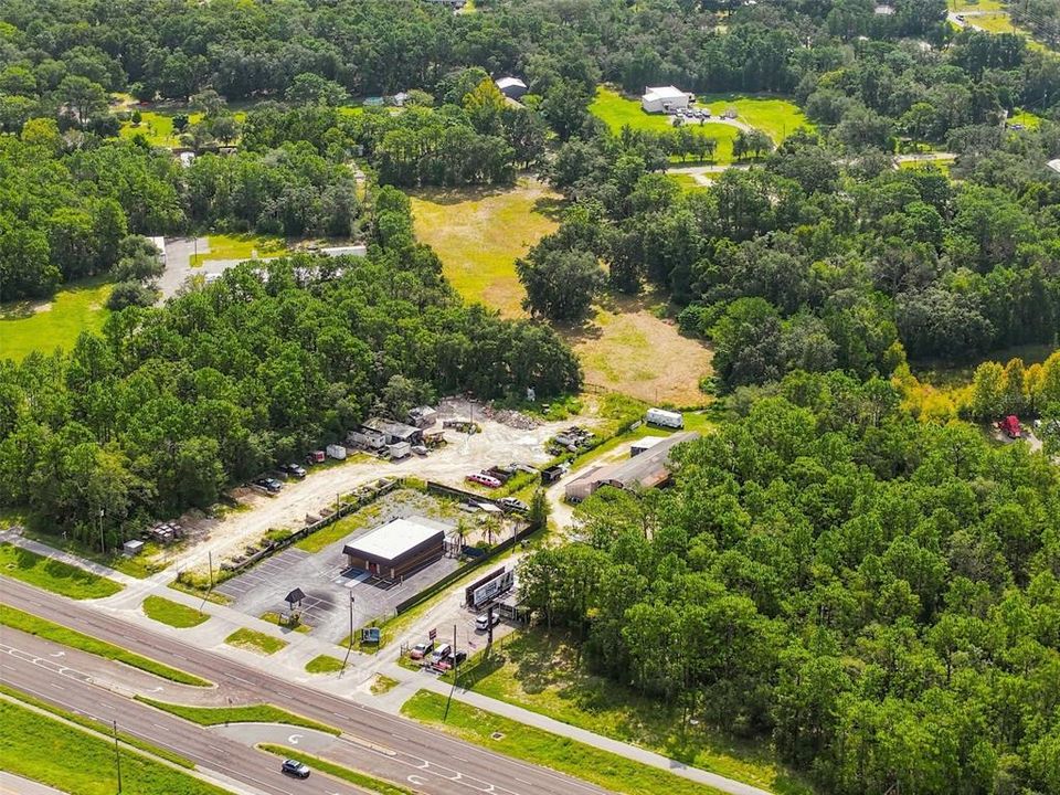 待售: $3,850,000 (9.97 acres)