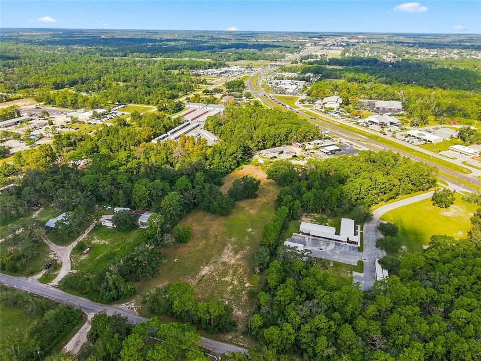 待售: $3,850,000 (9.97 acres)