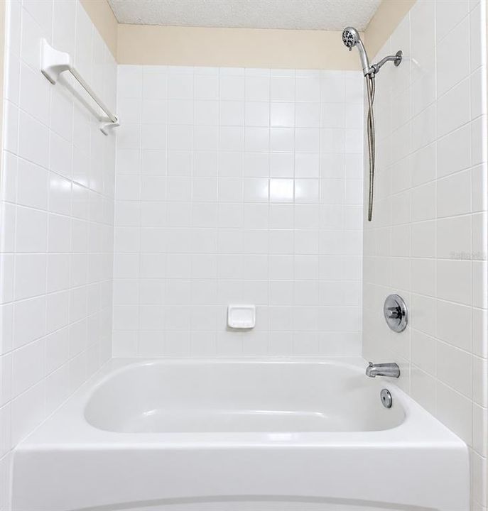 For Rent: $1,950 (3 beds, 2 baths, 1200 Square Feet)