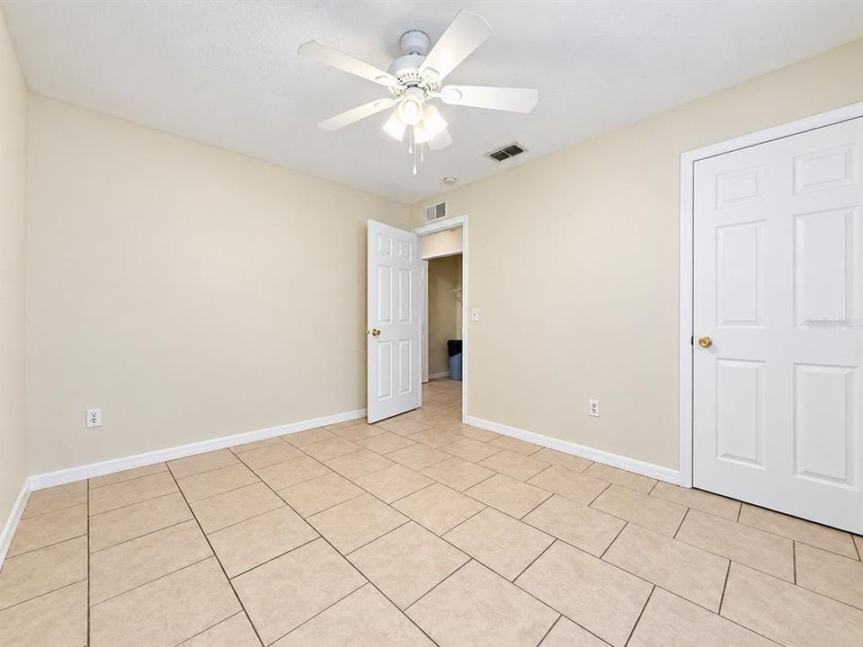 For Rent: $1,950 (3 beds, 2 baths, 1200 Square Feet)