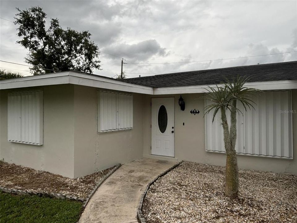For Sale: $320,000 (4 beds, 2 baths, 2181 Square Feet)