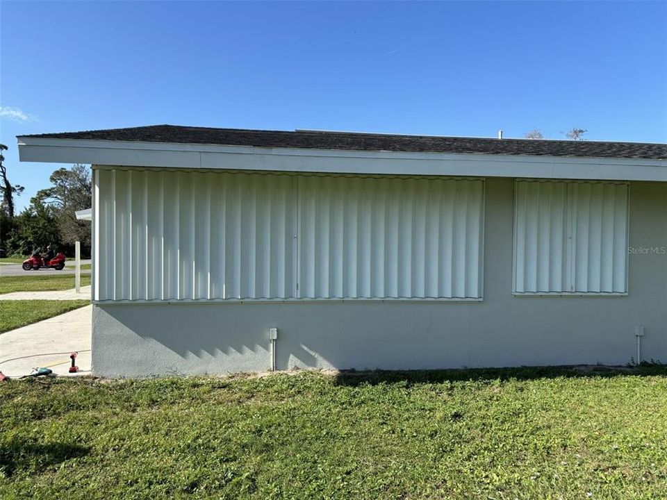 For Sale: $320,000 (4 beds, 2 baths, 2181 Square Feet)