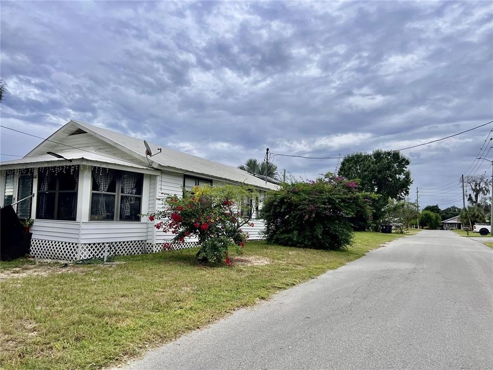 For Sale: $218,000 (3 beds, 1 baths, 1544 Square Feet)