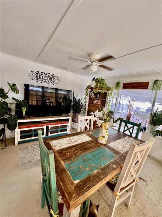 For Sale: $218,000 (3 beds, 1 baths, 1544 Square Feet)