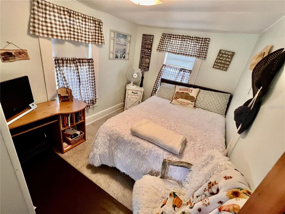 For Sale: $218,000 (3 beds, 1 baths, 1544 Square Feet)