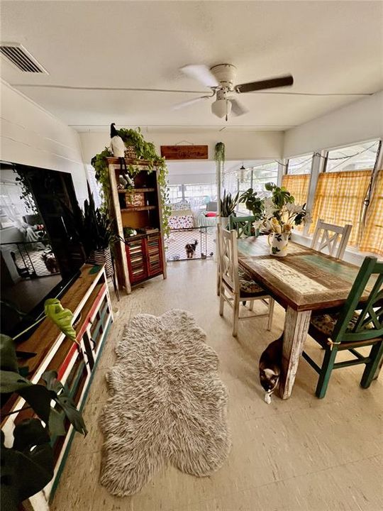 For Sale: $218,000 (3 beds, 1 baths, 1544 Square Feet)