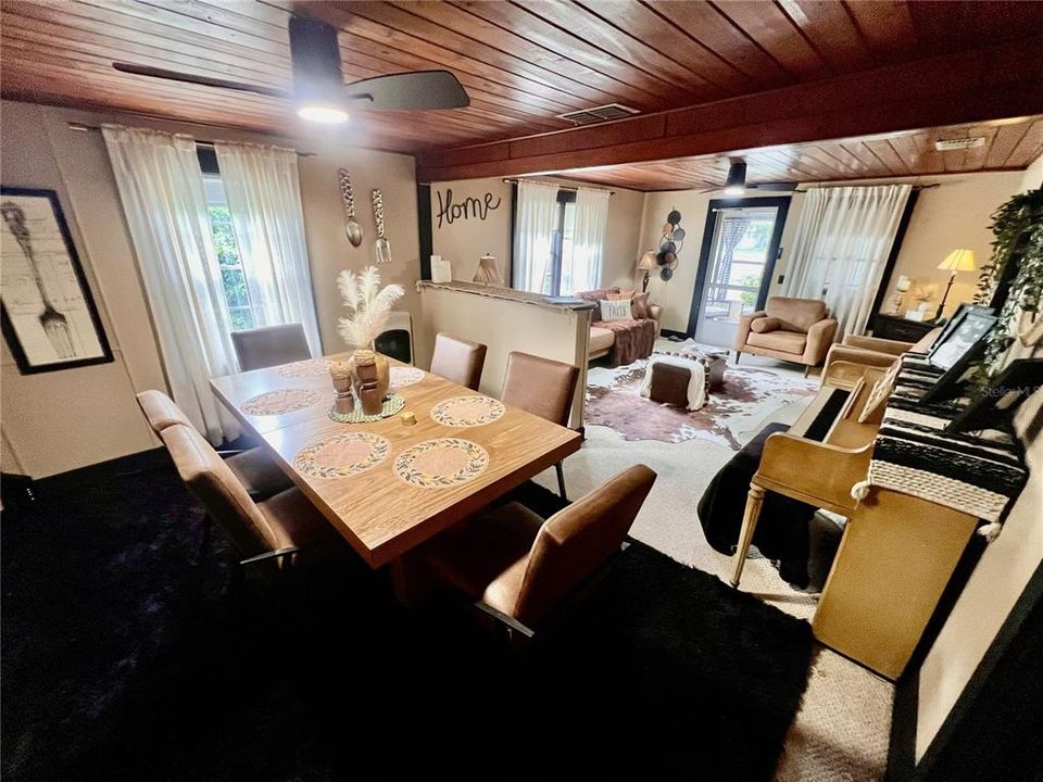 For Sale: $218,000 (3 beds, 1 baths, 1544 Square Feet)