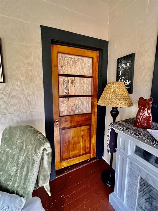 For Sale: $218,000 (3 beds, 1 baths, 1544 Square Feet)