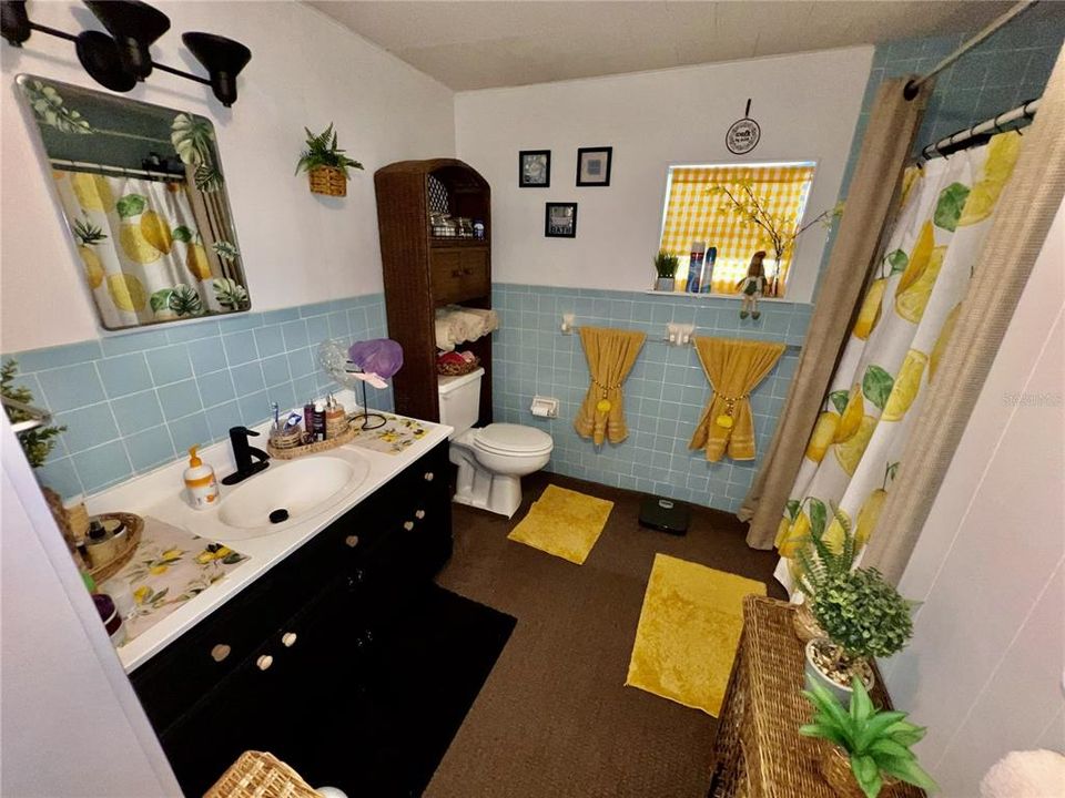 For Sale: $218,000 (3 beds, 1 baths, 1544 Square Feet)