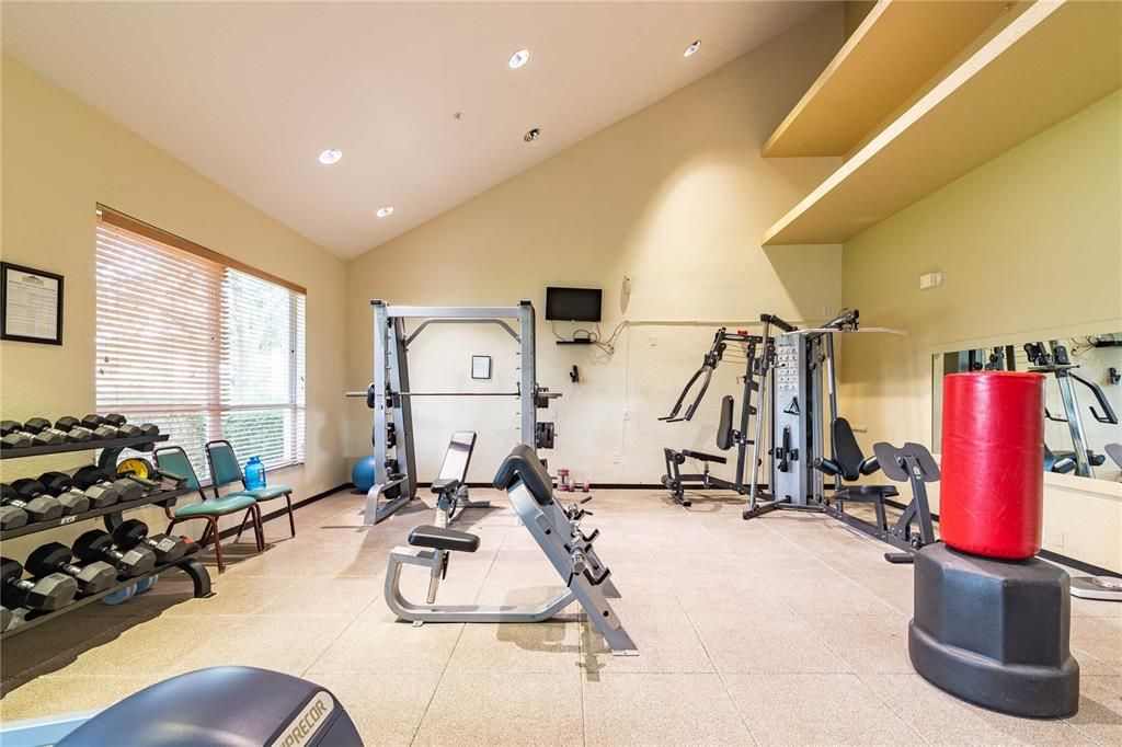 Active With Contract: $249,000 (2 beds, 2 baths, 1270 Square Feet)