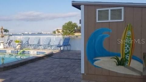 Active With Contract: $115,000 (1 beds, 1 baths, 815 Square Feet)