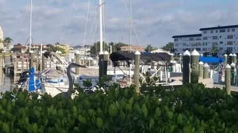 Active With Contract: $115,000 (1 beds, 1 baths, 815 Square Feet)