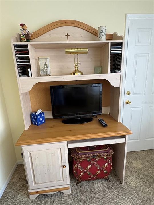 Active With Contract: $115,000 (1 beds, 1 baths, 815 Square Feet)