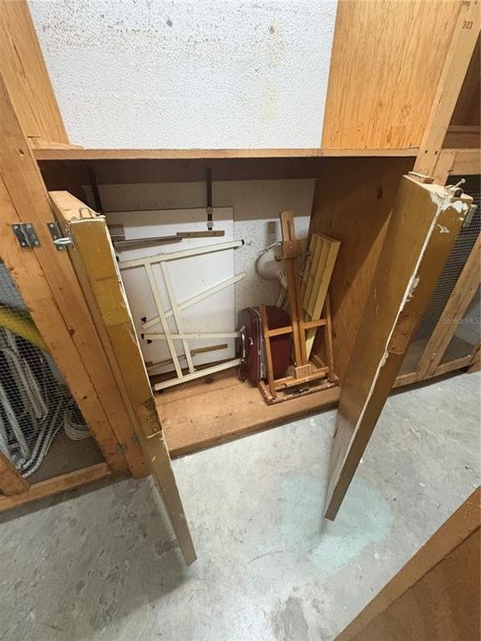 Active With Contract: $115,000 (1 beds, 1 baths, 815 Square Feet)