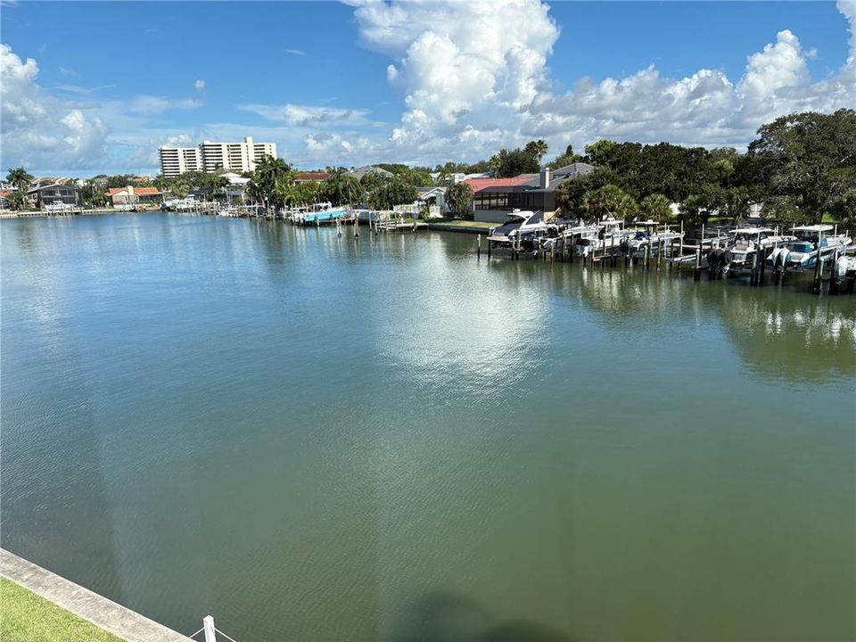 Active With Contract: $115,000 (1 beds, 1 baths, 815 Square Feet)