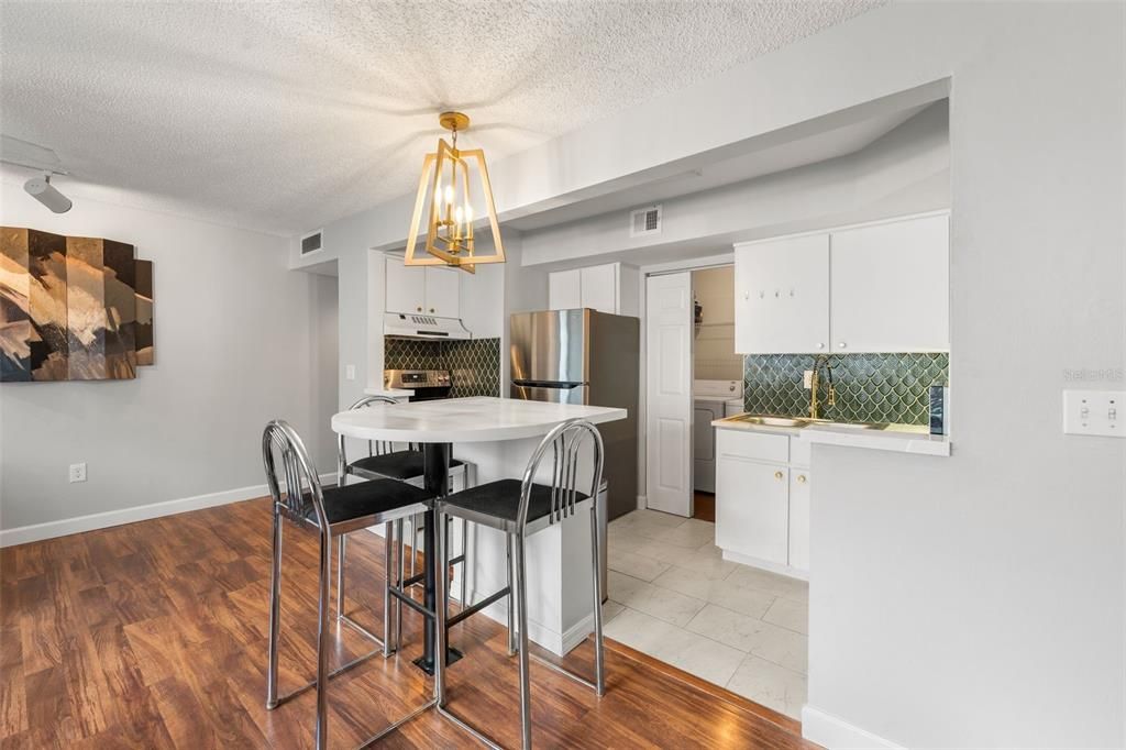 En Venta: $185,000 (4 camas, 2 baños, 1177 Pies cuadrados)