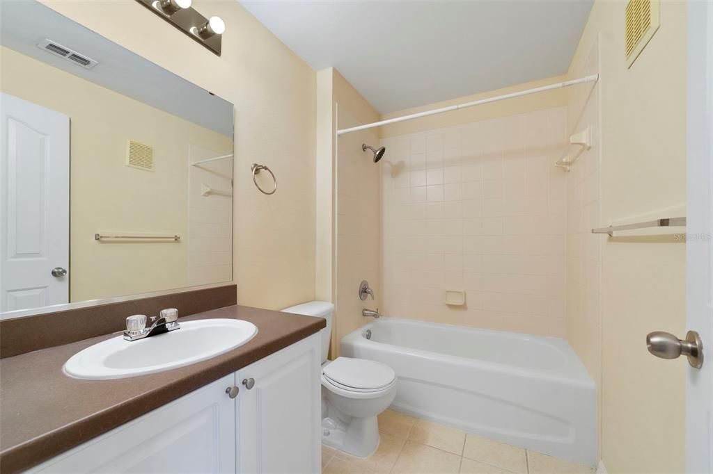 For Sale: $429,999 (3 beds, 2 baths, 1640 Square Feet)