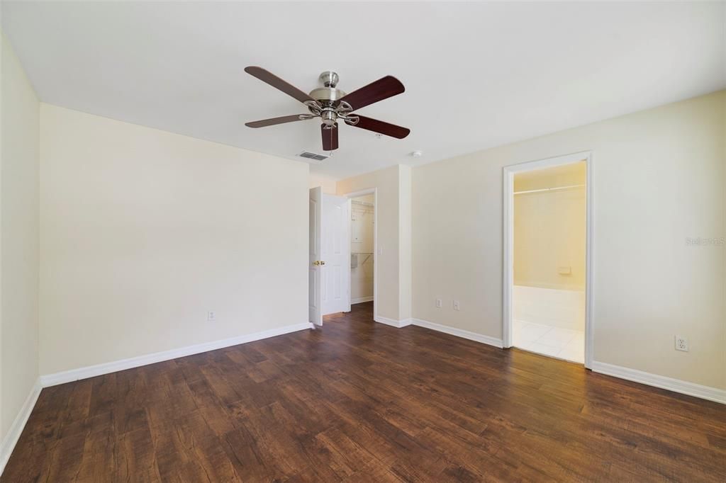 For Sale: $429,999 (3 beds, 2 baths, 1640 Square Feet)