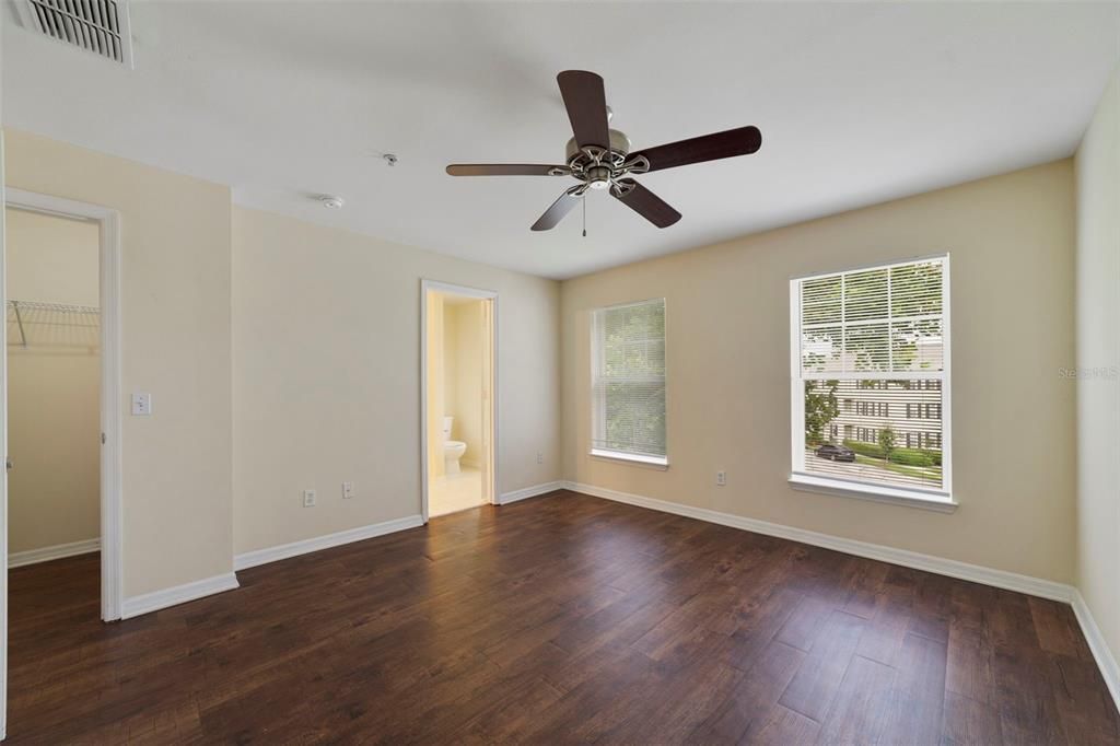 For Sale: $429,999 (3 beds, 2 baths, 1640 Square Feet)