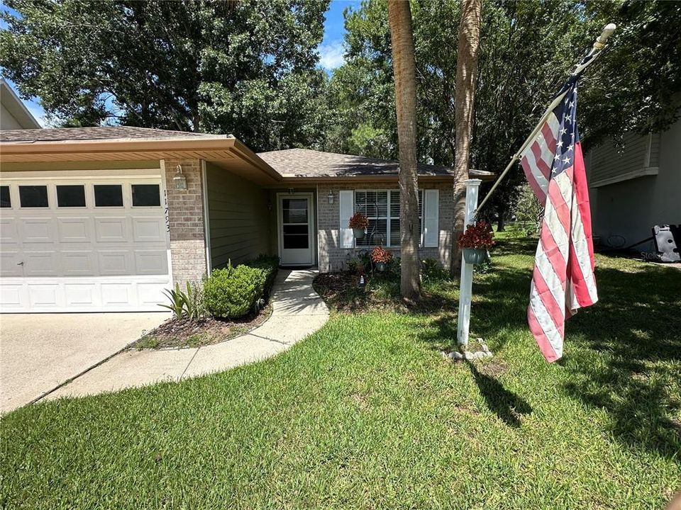 For Sale: $279,000 (3 beds, 2 baths, 1200 Square Feet)