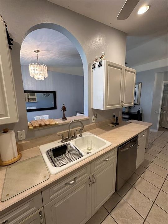 For Sale: $279,000 (3 beds, 2 baths, 1200 Square Feet)