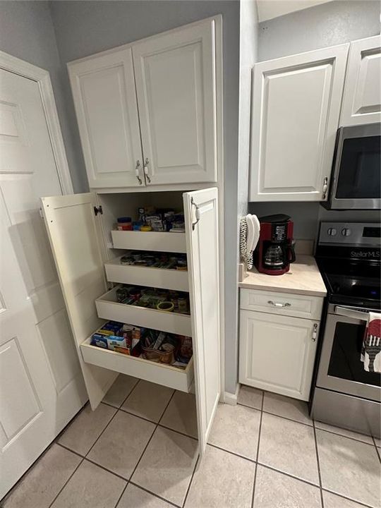 For Sale: $279,000 (3 beds, 2 baths, 1200 Square Feet)