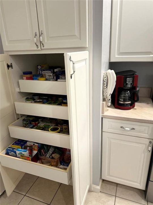 For Sale: $279,000 (3 beds, 2 baths, 1200 Square Feet)