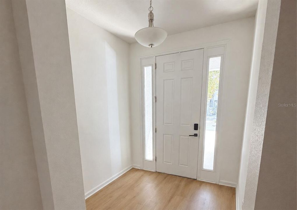 For Rent: $2,500 (3 beds, 2 baths, 1724 Square Feet)