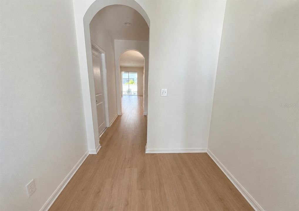For Rent: $2,500 (3 beds, 2 baths, 1724 Square Feet)