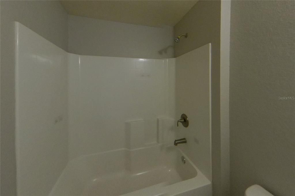 For Rent: $2,379 (3 beds, 2 baths, 1598 Square Feet)
