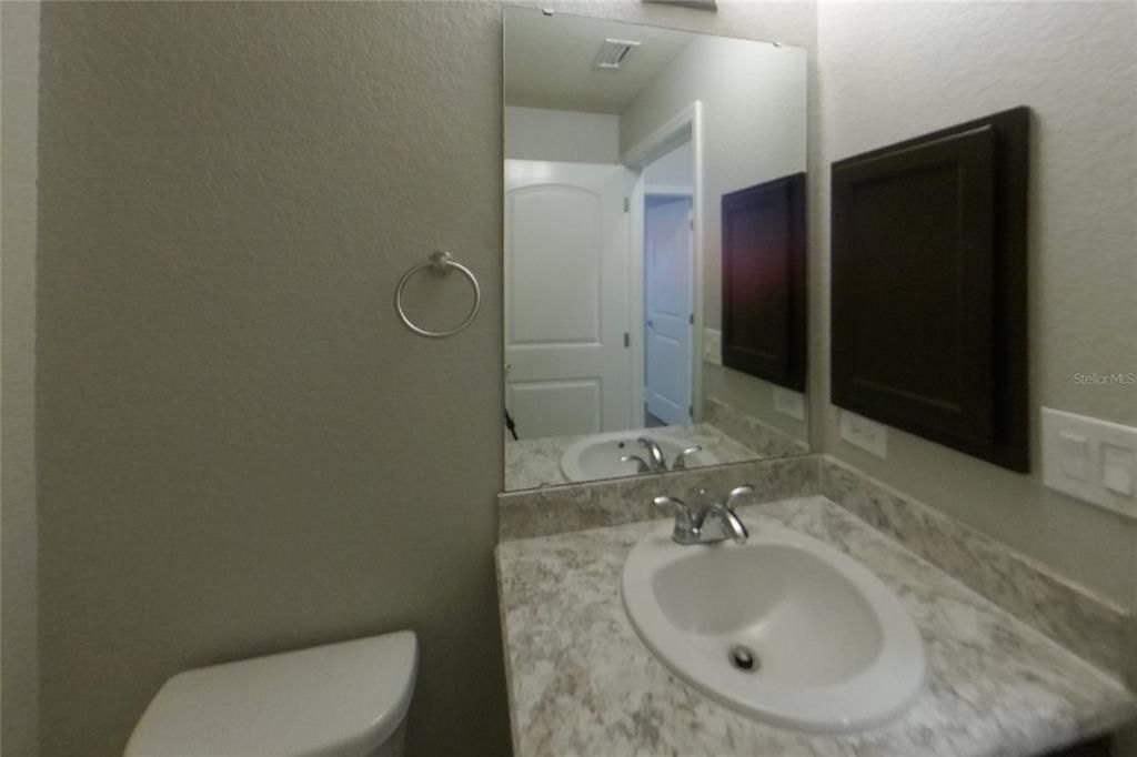 For Rent: $2,379 (3 beds, 2 baths, 1598 Square Feet)
