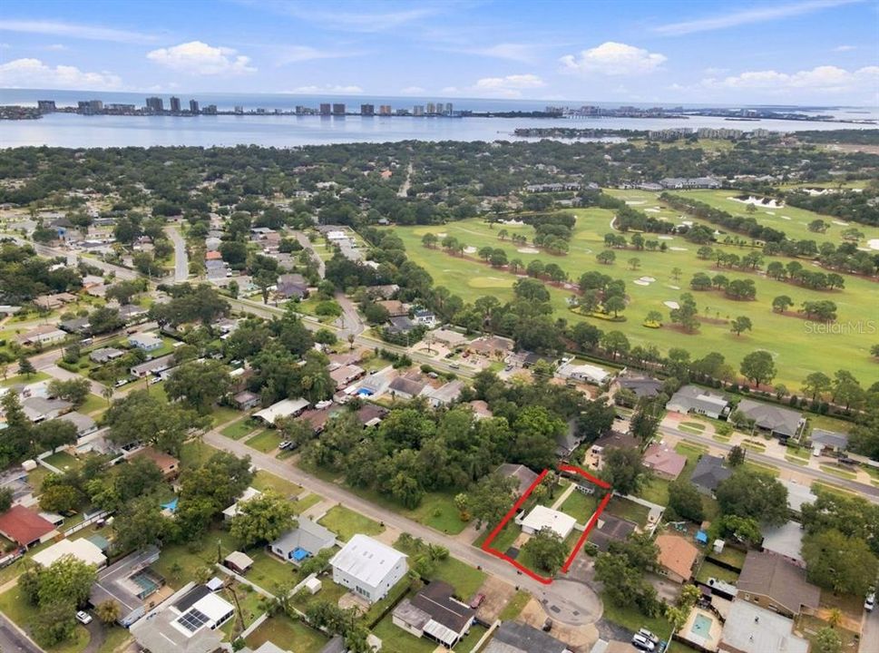 For Sale: $359,000 (2 beds, 1 baths, 850 Square Feet)